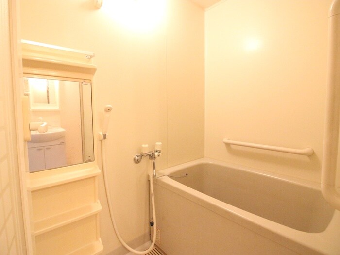 ﾀｶｰﾗ･ﾊｰｳﾞｪｽﾄ弐番館の物件内観写真