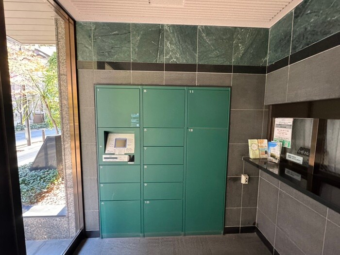 エクメ－ネ日本橋302号室の物件外観写真