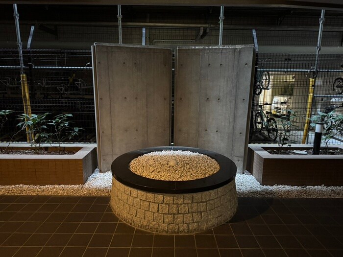 エクメ－ネ日本橋302号室の物件外観写真