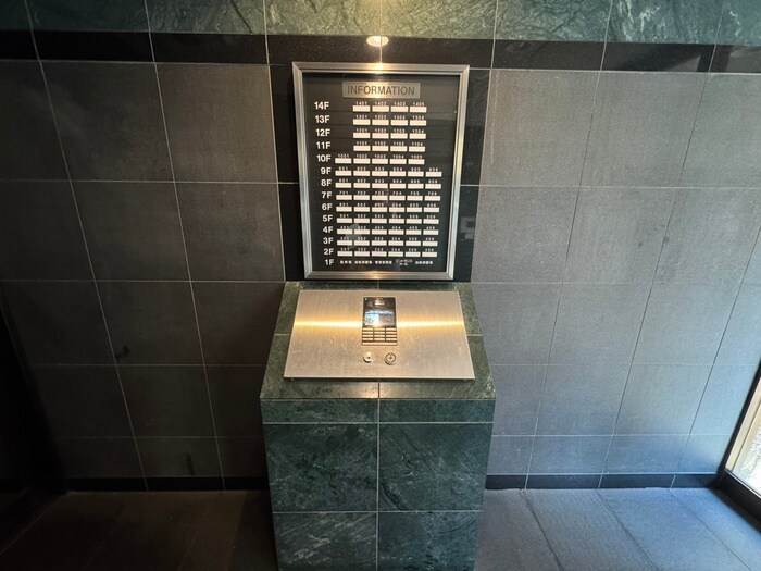 エクメ－ネ日本橋302号室の物件外観写真