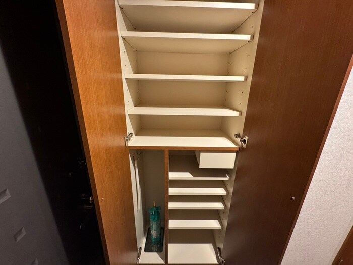 エクメ－ネ日本橋302号室の物件内観写真