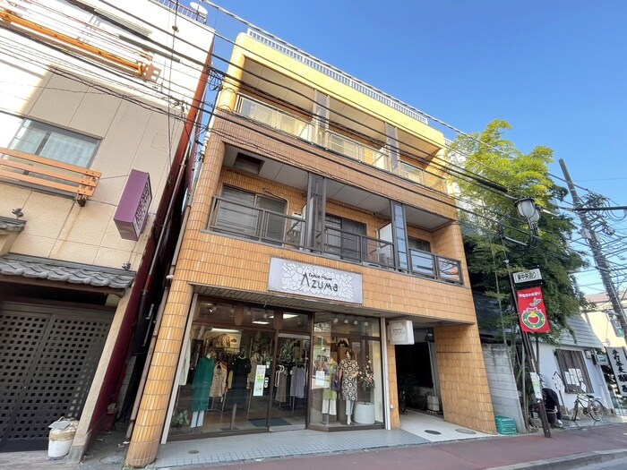 あずまコ－ポの物件外観写真