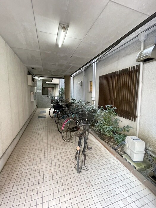 あずまコ－ポの物件外観写真