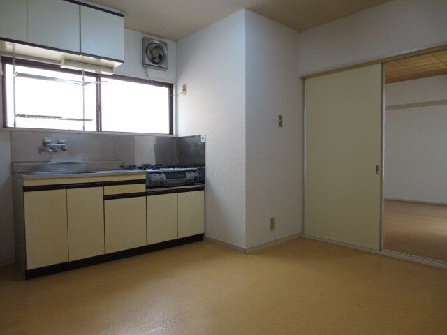 あずまコ－ポの物件内観写真