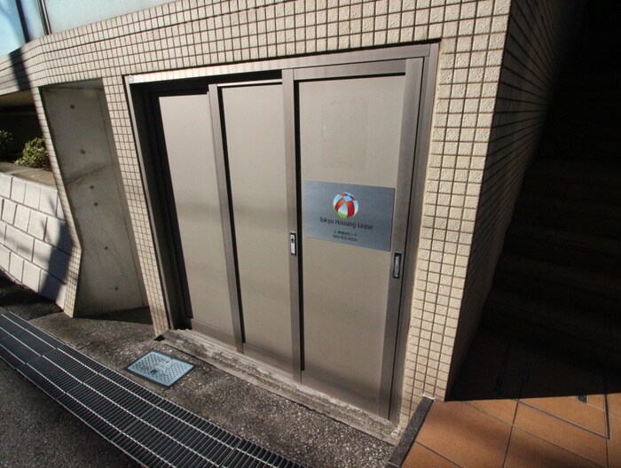 メゾンドール鷺沼の物件外観写真