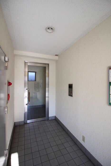 ラ・フロレスタ壱番館の物件外観写真