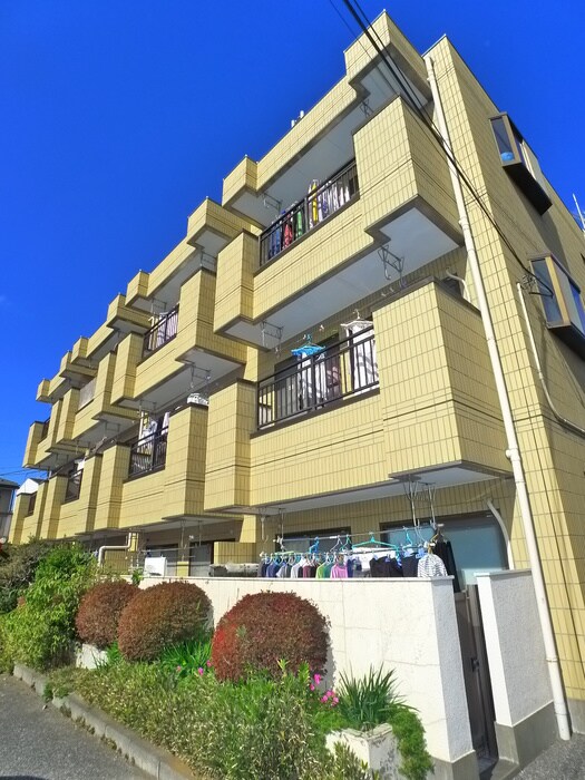 サニーマンションの物件外観写真