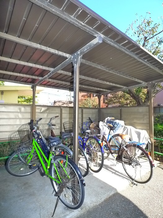 サニーマンションの物件外観写真