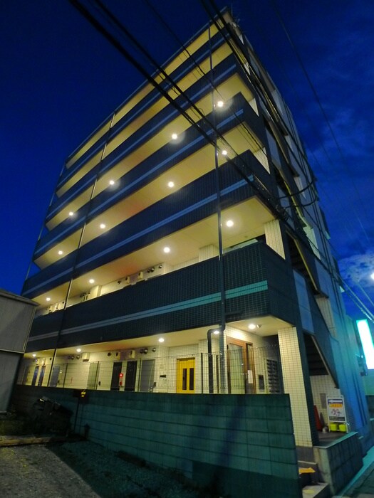 アンブラッセ新検見川の物件外観写真