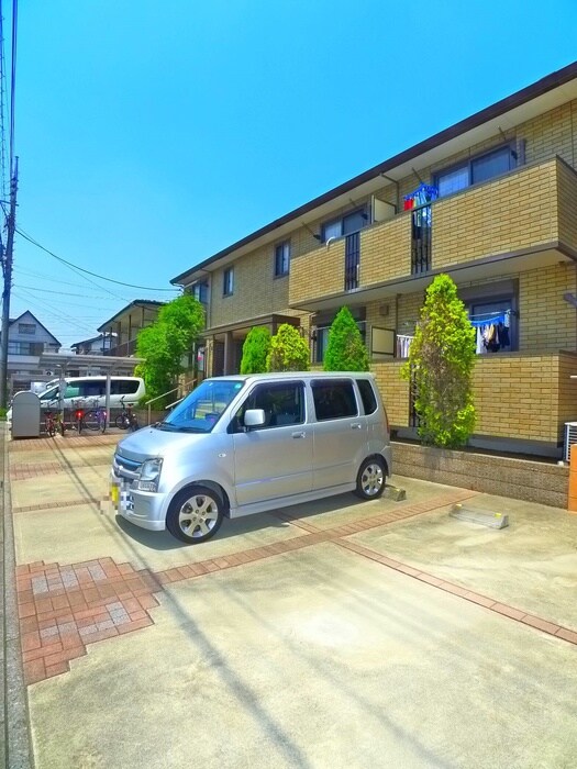 ラ・プランタンの物件外観写真