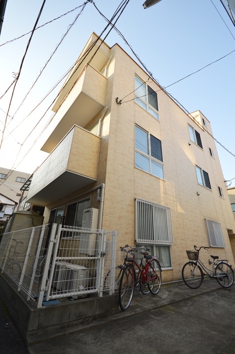 E carina(ｴ ｶﾘ-ﾅ)の物件外観写真