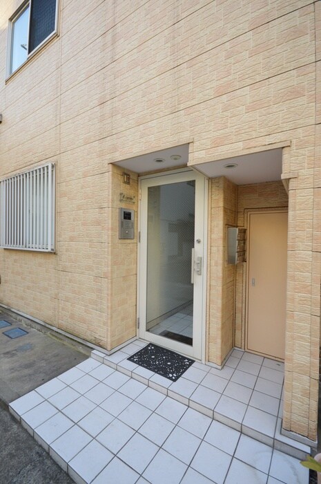 E carina(ｴ ｶﾘ-ﾅ)の物件外観写真