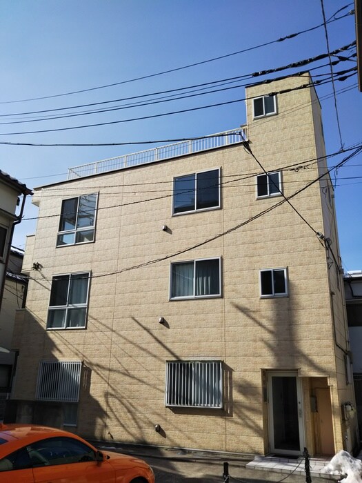 E carina(ｴ ｶﾘ-ﾅ)の物件外観写真