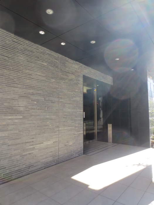 メゾンカルム本郷の物件外観写真