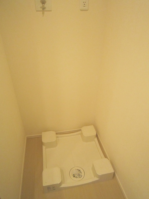 メゾンカルム本郷の物件内観写真