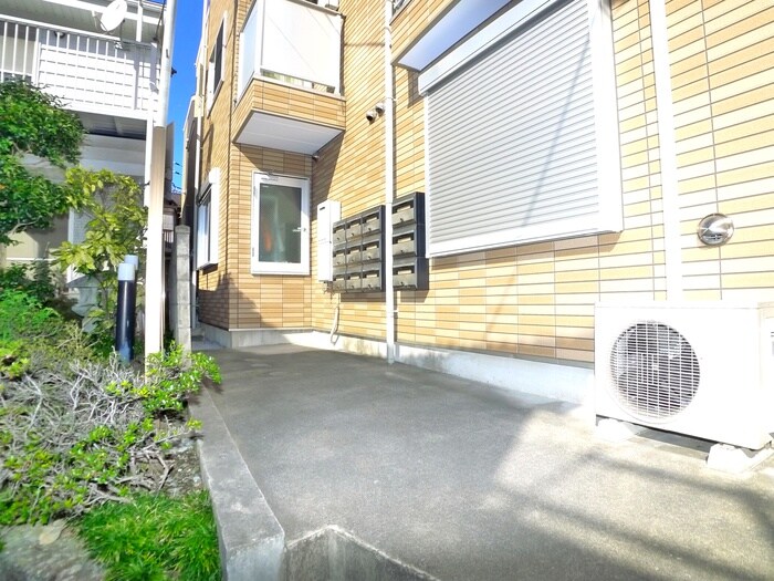 シャンテ小菅Ⅱの物件外観写真