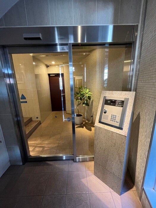 アレーズ南池袋の物件外観写真