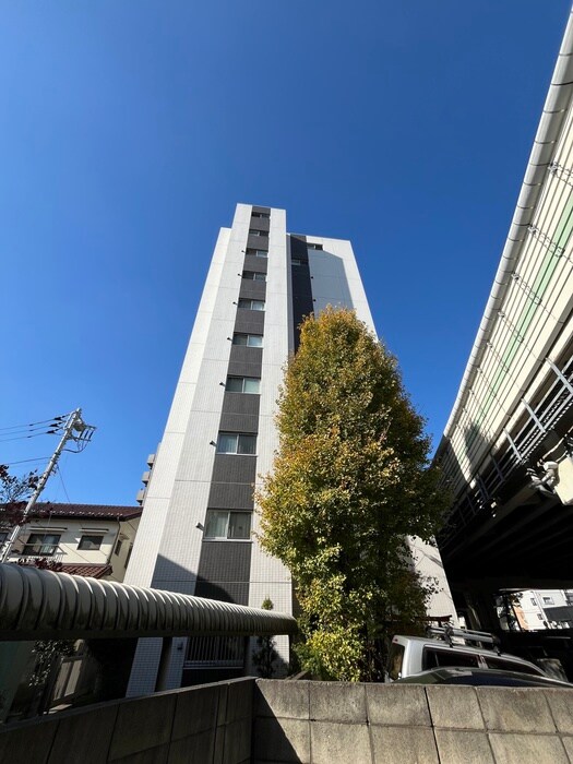 アレーズ南池袋の物件外観写真