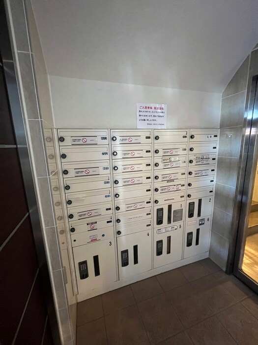 アレーズ南池袋の物件外観写真