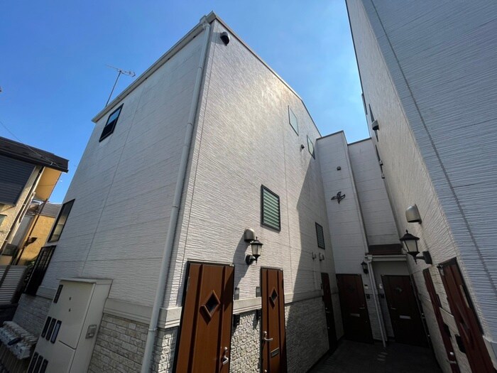 ラ・フェーヴⅢの物件外観写真