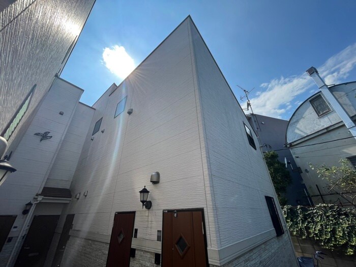 ラ・フェーヴⅢの物件外観写真