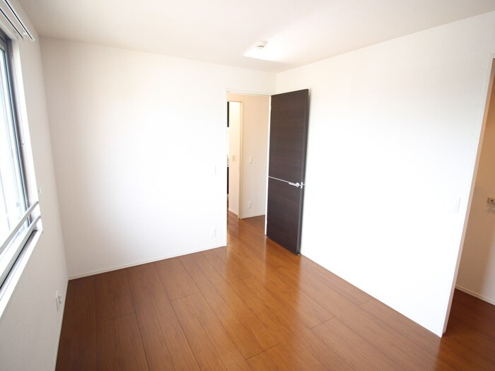 ジュネス中河原の物件内観写真