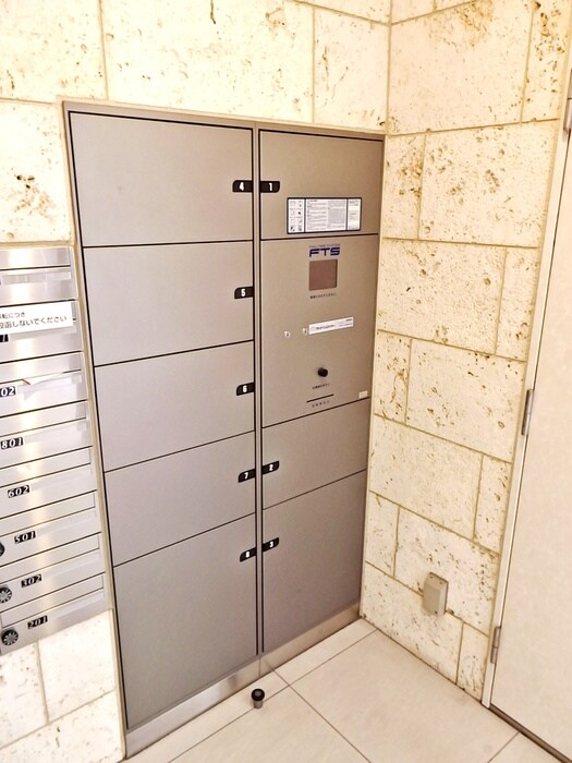 セルビシエ白金の物件外観写真