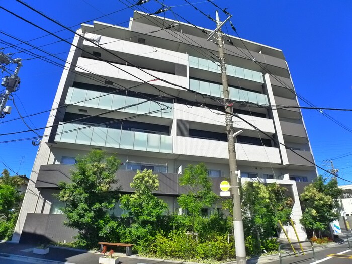 While椿の物件外観写真