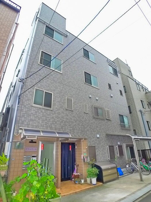 プランド－ルの物件外観写真