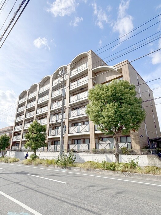 グリーンシティー五番館の物件外観写真