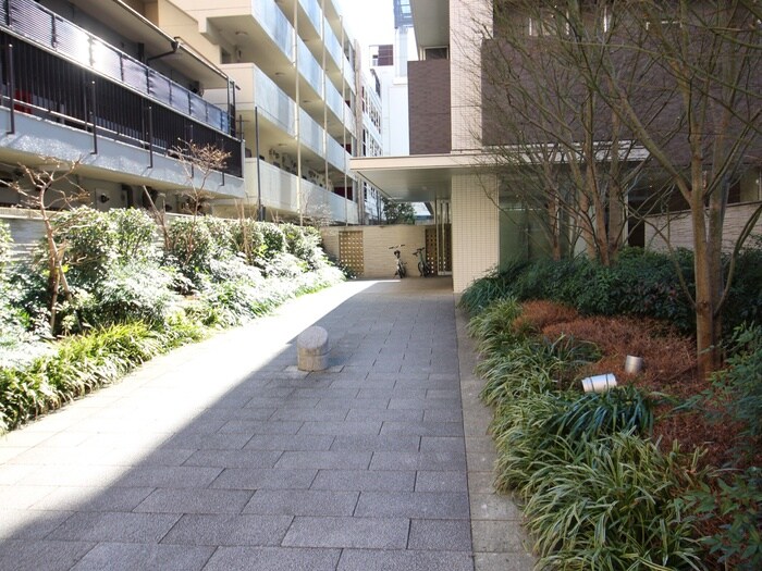 ガレリア東新宿の物件外観写真