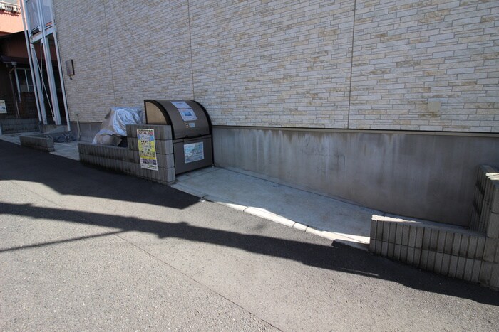 リブリ・アジール・リラの物件外観写真