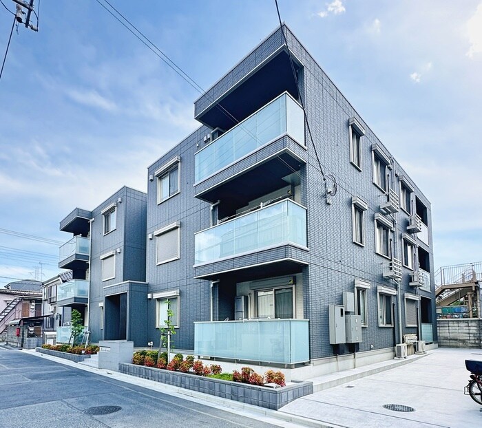 メゾン・ド・アヴニールの物件外観写真