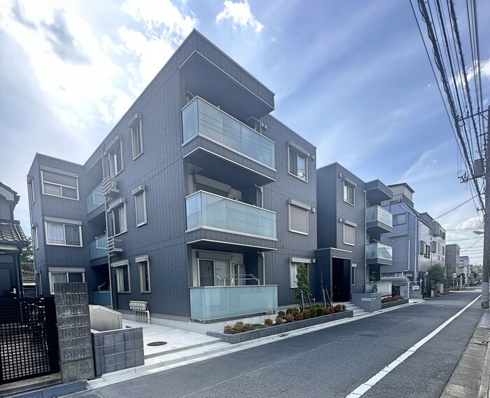 メゾン・ド・アヴニールの物件外観写真