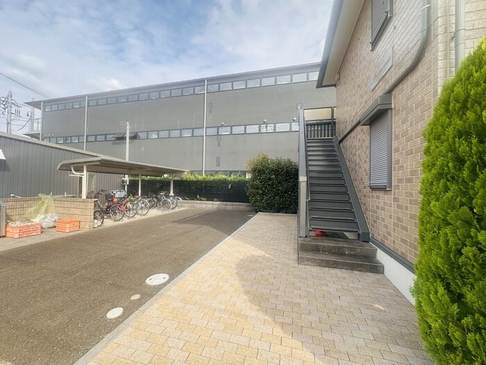 プリムロ－ズの物件外観写真