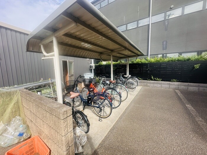 プリムロ－ズの物件外観写真