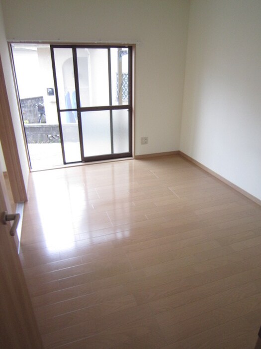 新川荘の物件内観写真