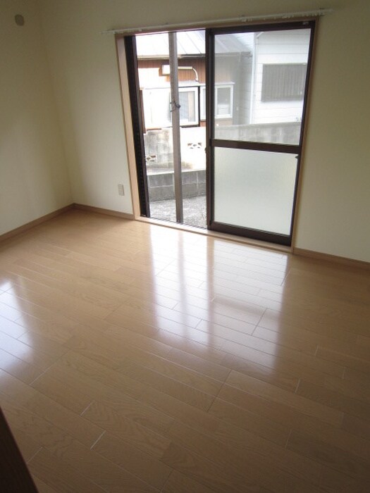 新川荘の物件内観写真