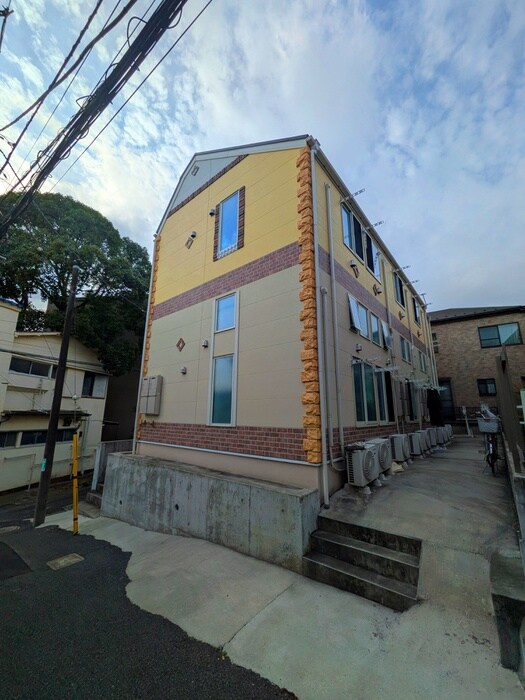 ユナイト石川町アッシュフォードの物件外観写真