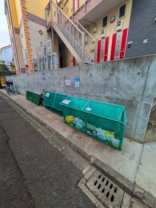 ユナイト石川町アッシュフォードの物件外観写真