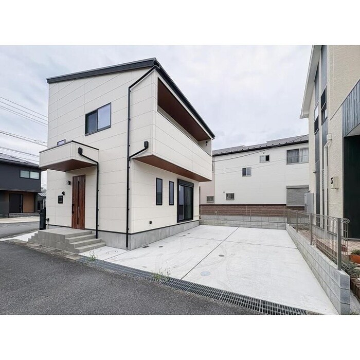 さいたま市岩槻区城南4丁目戸建の物件外観写真