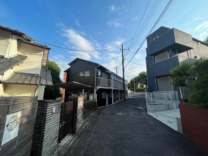 モンステラ妙蓮寺Bの物件外観写真