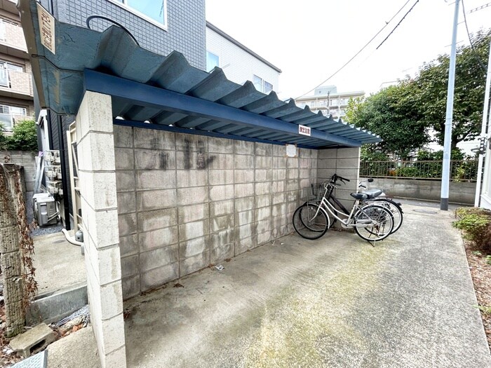 ＢＩＧ－Ａの物件外観写真