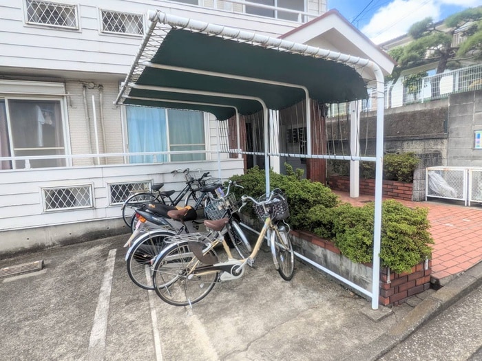 オレンジハウス三ツ沢の物件外観写真