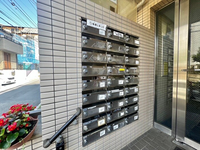 サンドルフ多摩の物件外観写真