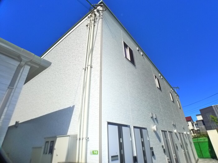 エフプレスト西新井本町の物件外観写真