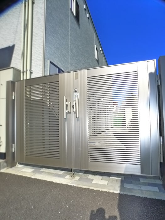 エフプレスト西新井本町の物件外観写真