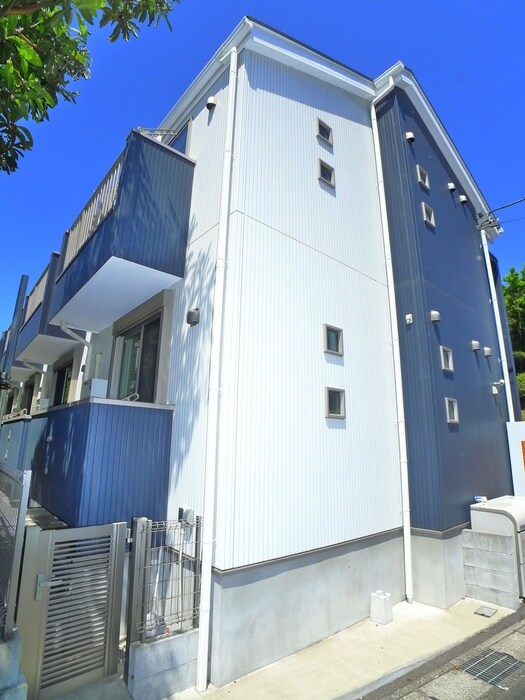 ティフォージ松戸の物件外観写真