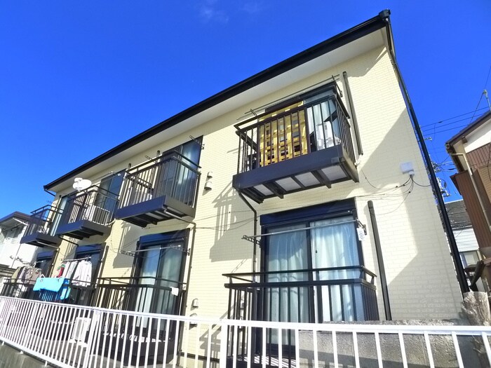 アムール四谷の物件外観写真