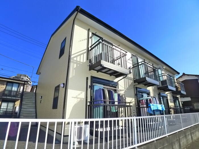 アムール四谷の物件外観写真